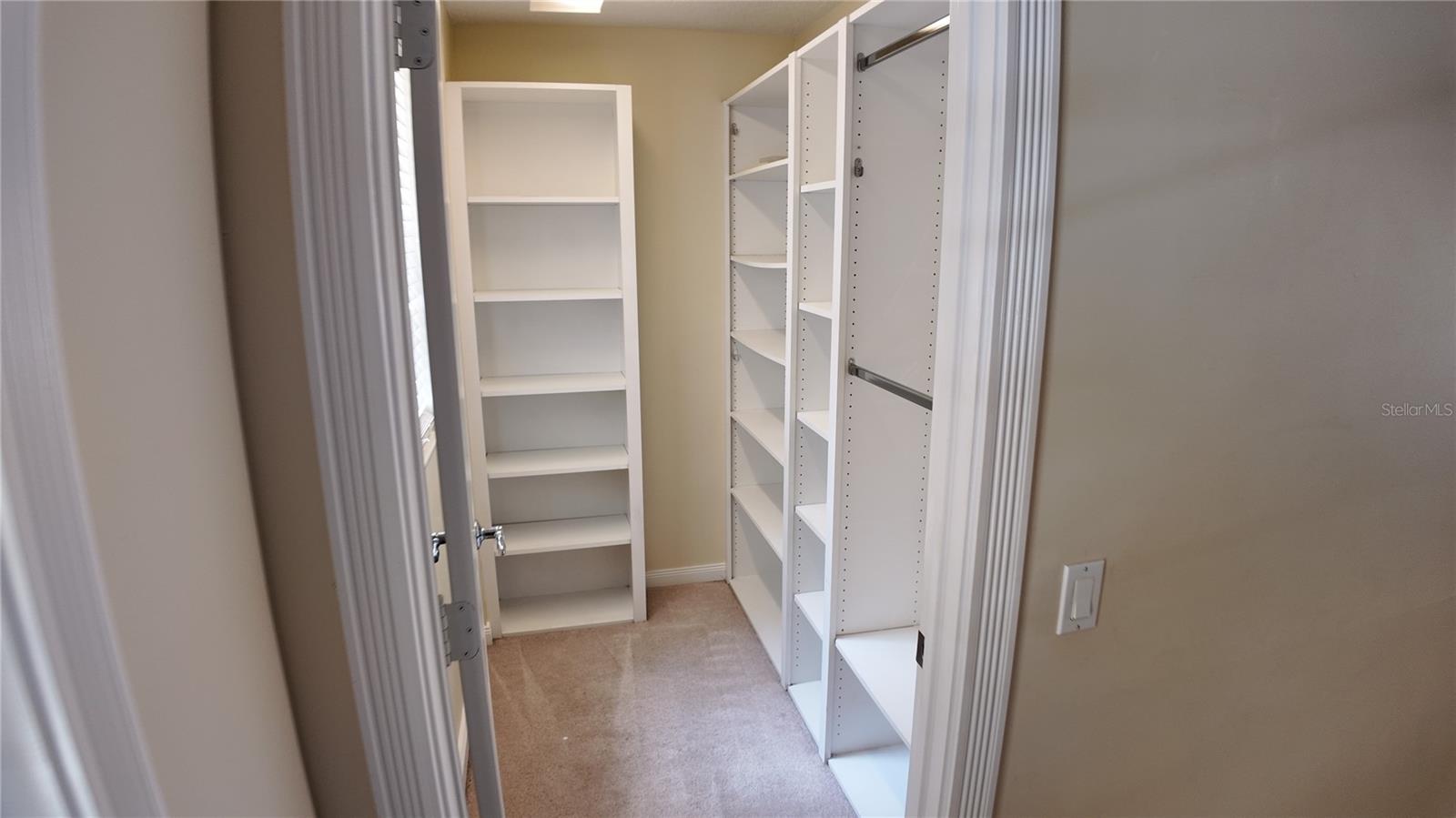 Image 18 of 45 For 8561 Insular Lane