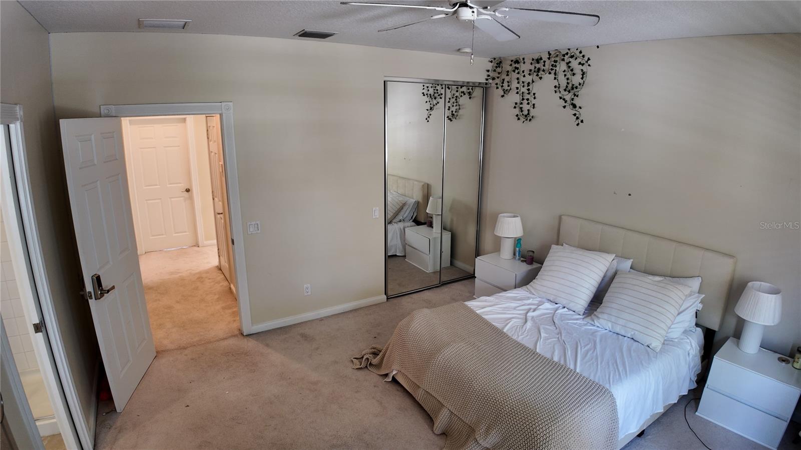 Image 29 of 45 For 8561 Insular Lane