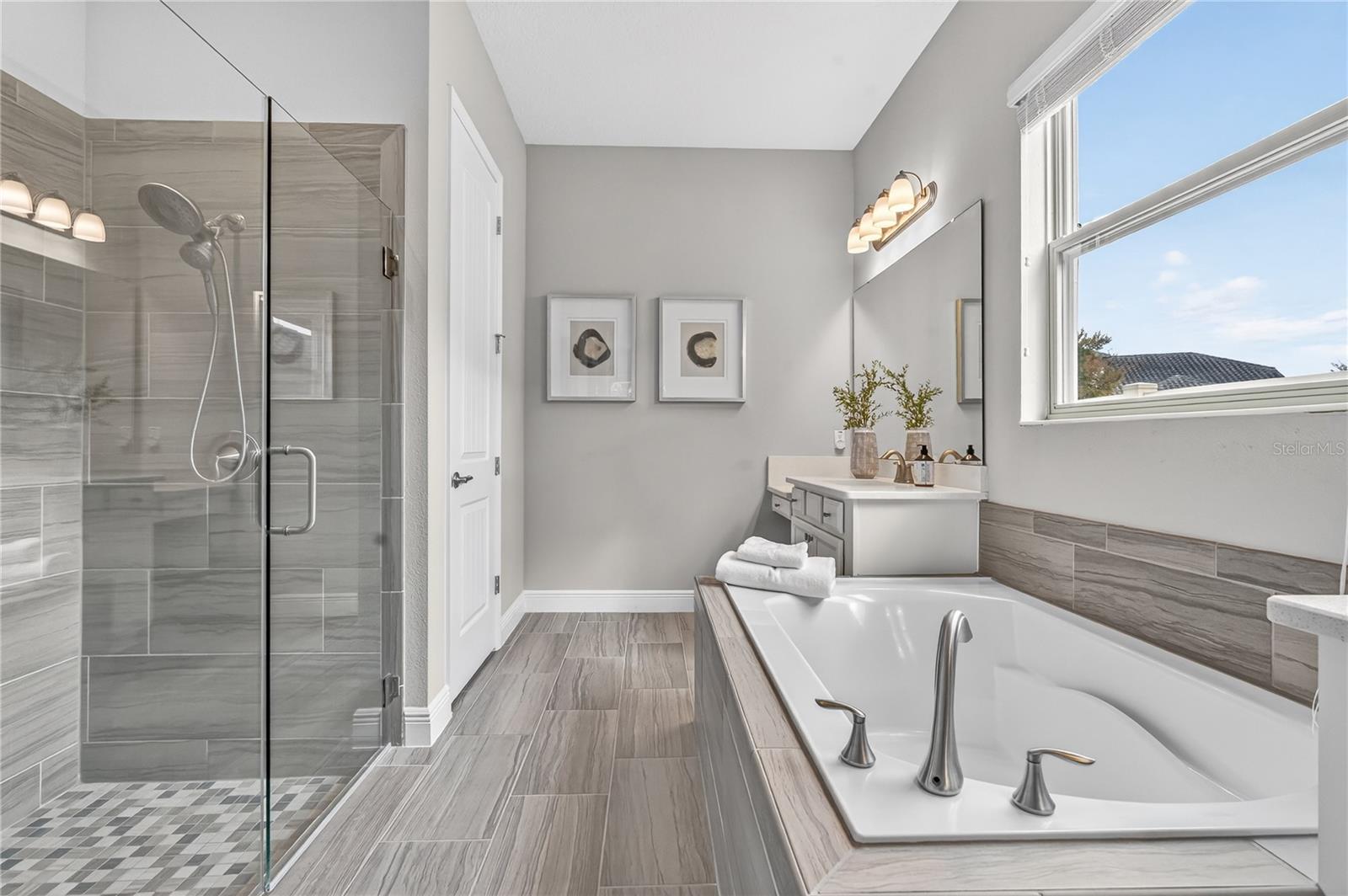 Image 39 of 97 For 16636 Broadwater Avenue