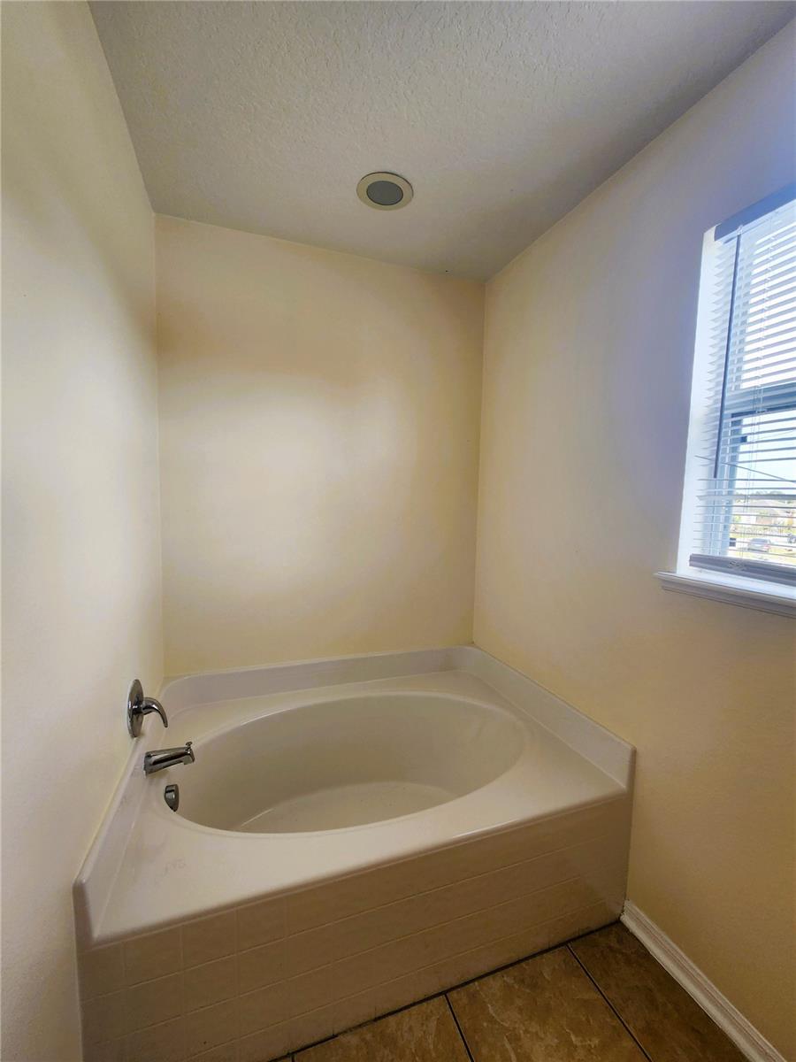 Image 19 of 21 For 441 Gannet Court