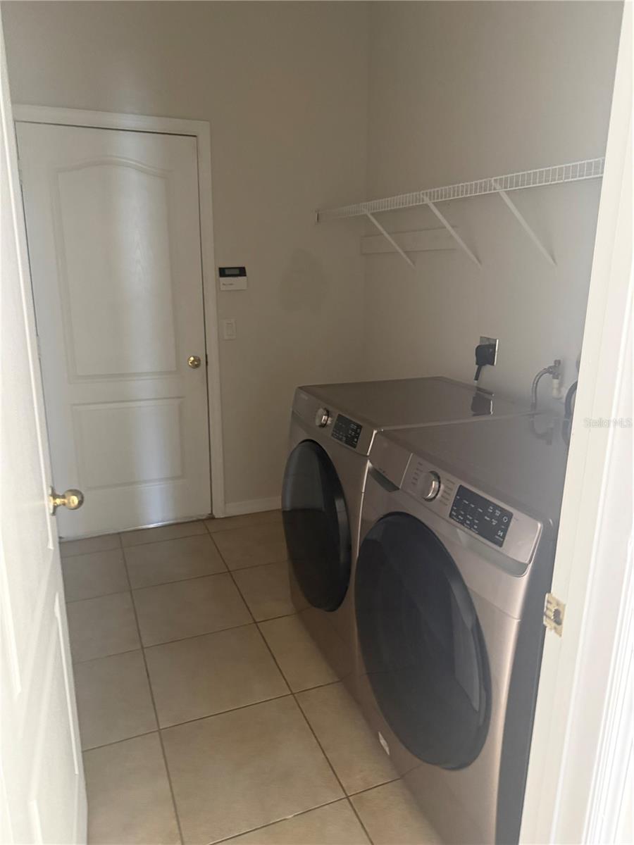 Image 14 of 18 For 2931 Saint Clair Street