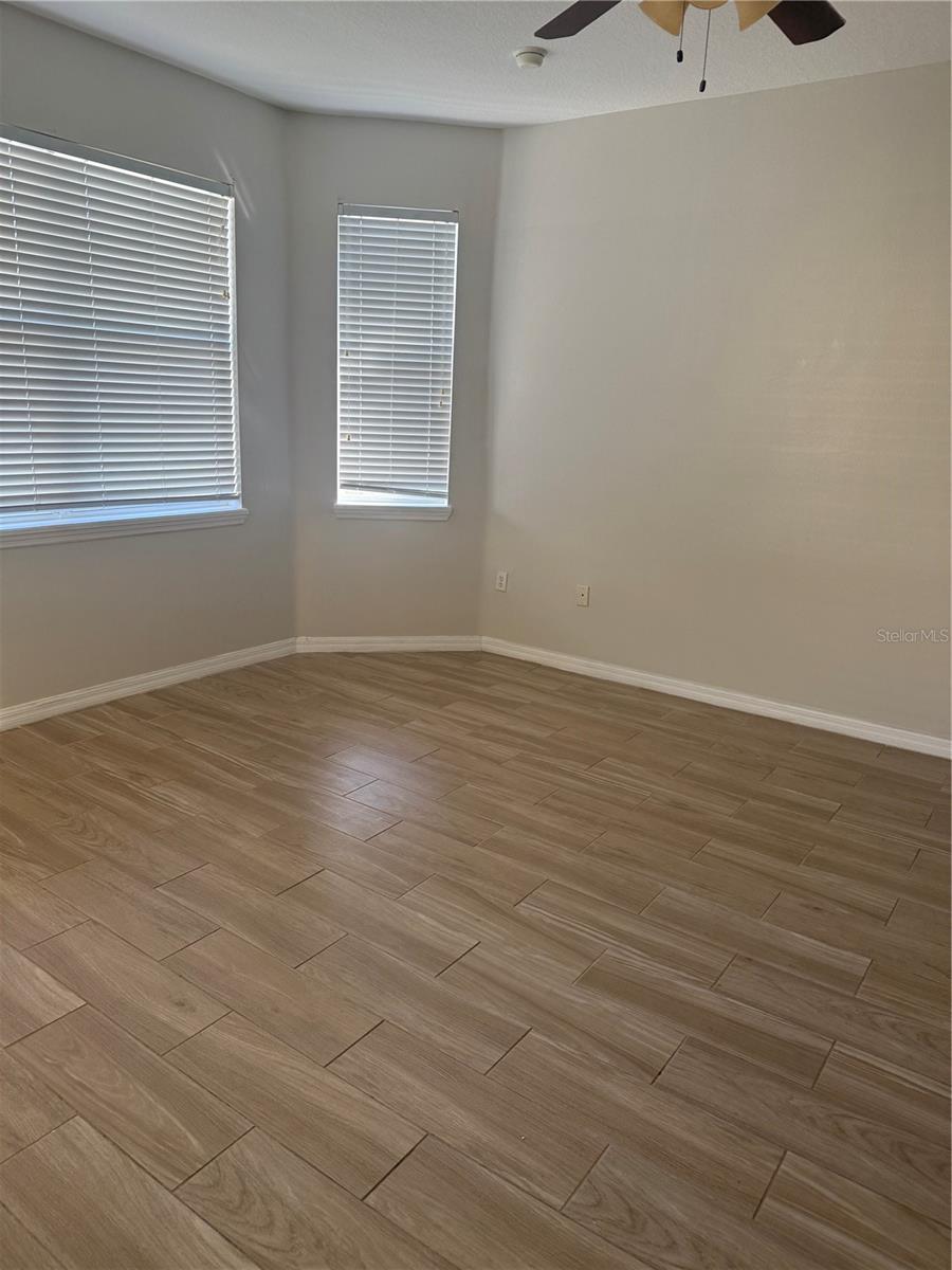 Image 15 of 18 For 2931 Saint Clair Street