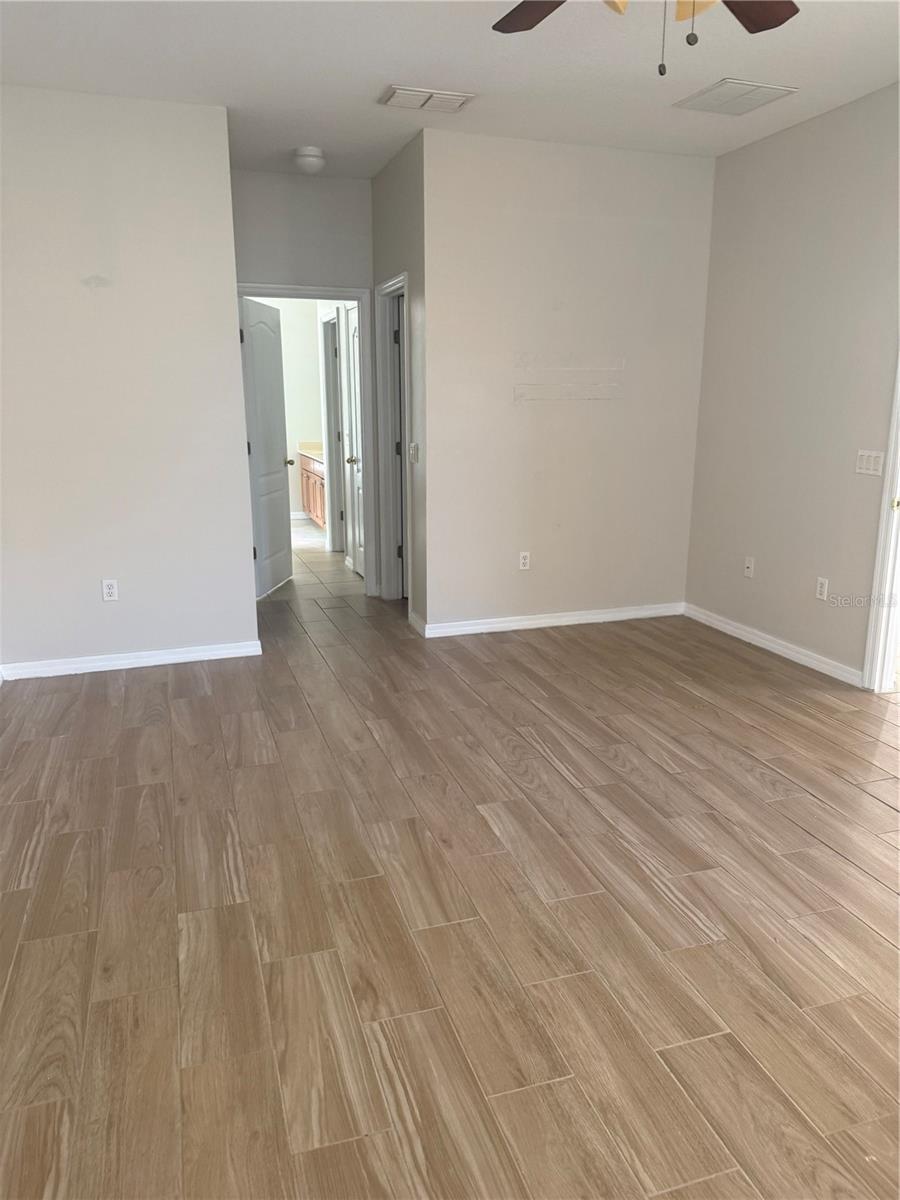 Image 16 of 18 For 2931 Saint Clair Street