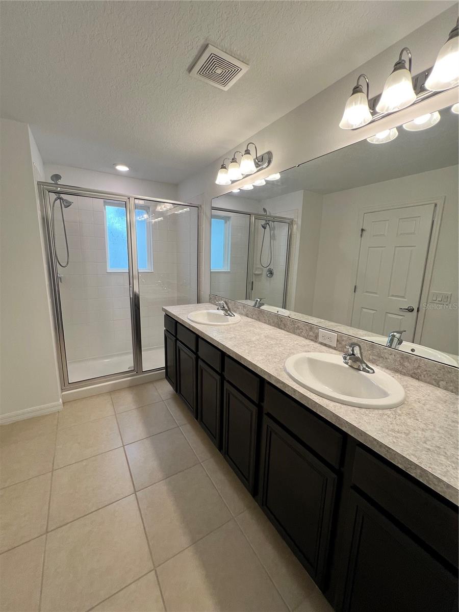 Image 22 of 55 For 3520 Beau Road