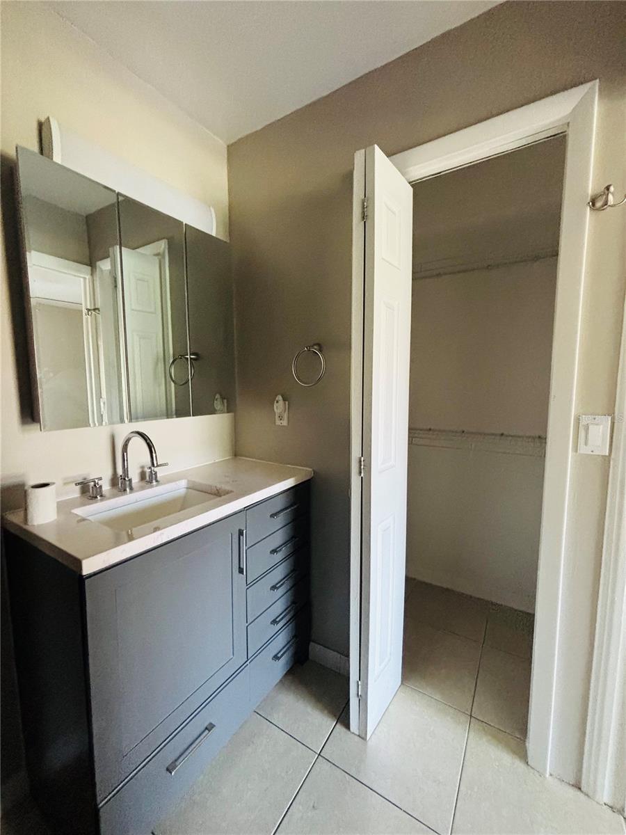 Image 11 of 47 For 28 Las Palmas Way