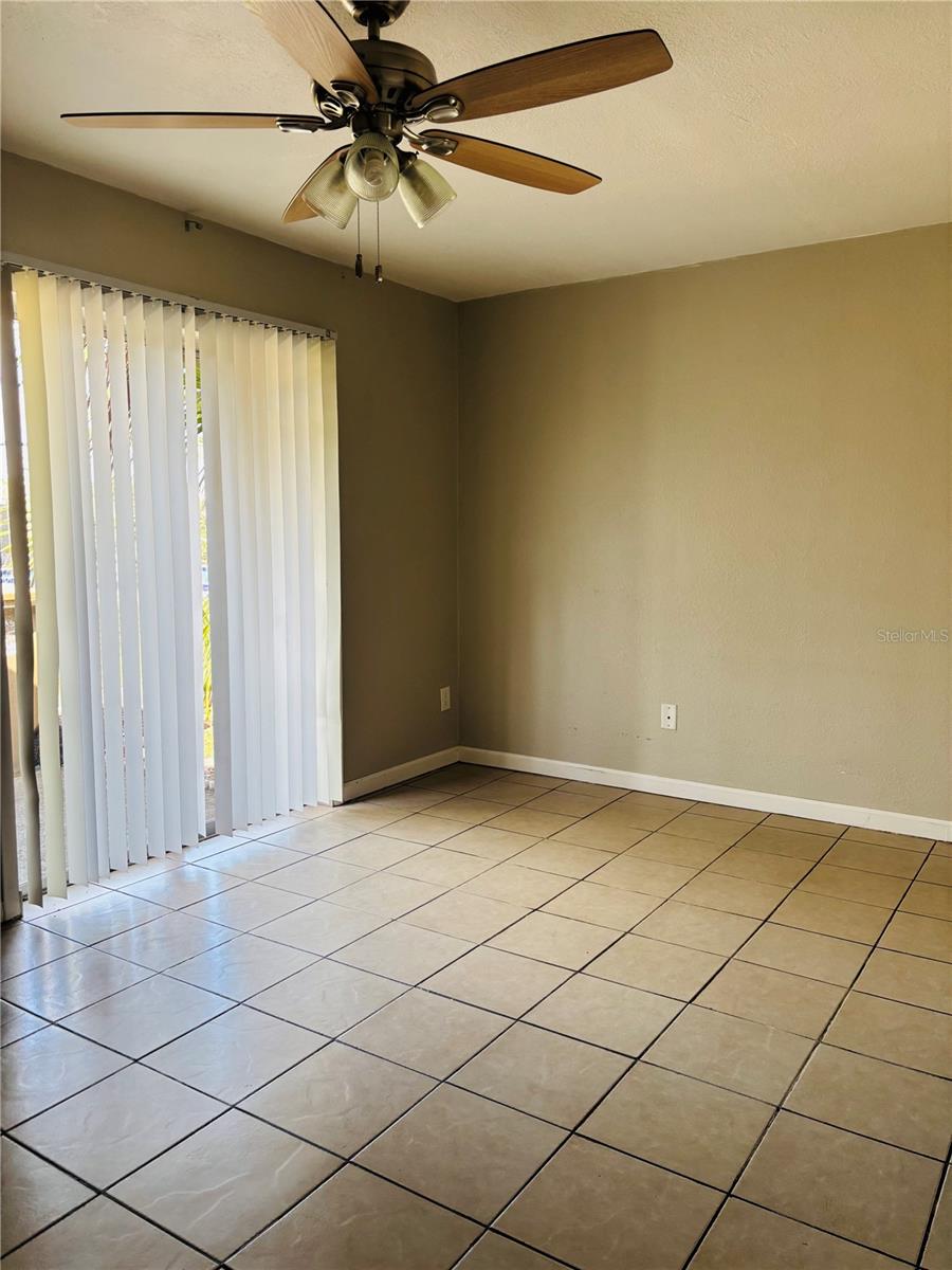 Image 18 of 47 For 28 Las Palmas Way