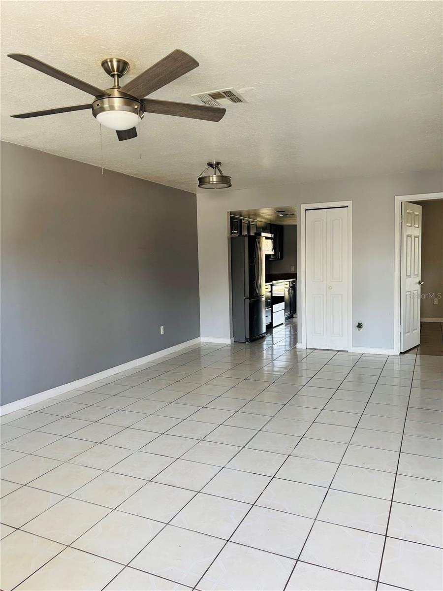 Image 29 of 47 For 28 Las Palmas Way