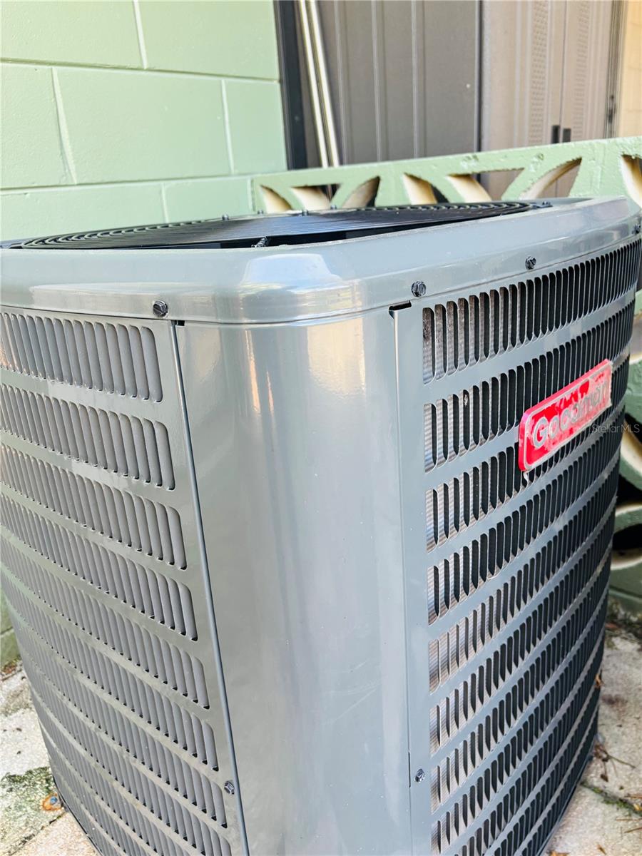 Image 37 of 47 For 28 Las Palmas Way