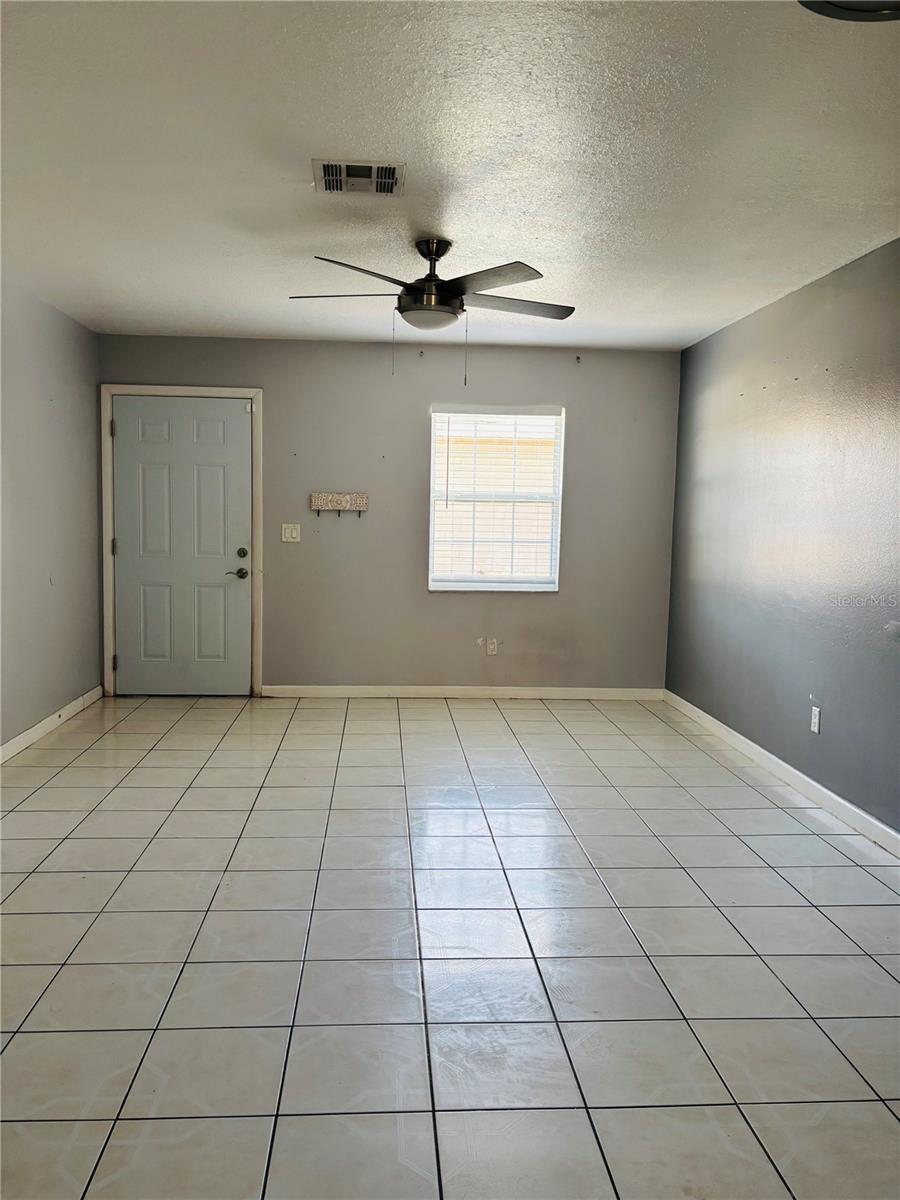 Image 4 of 47 For 28 Las Palmas Way