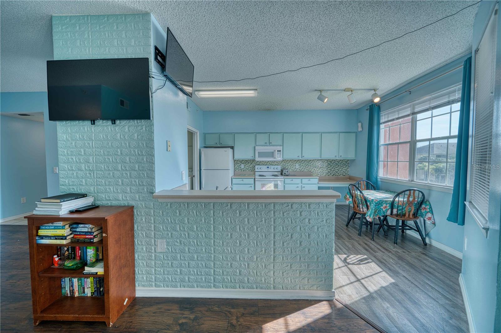 Image 9 of 20 For 10825 Windsor Walk Drive 3306