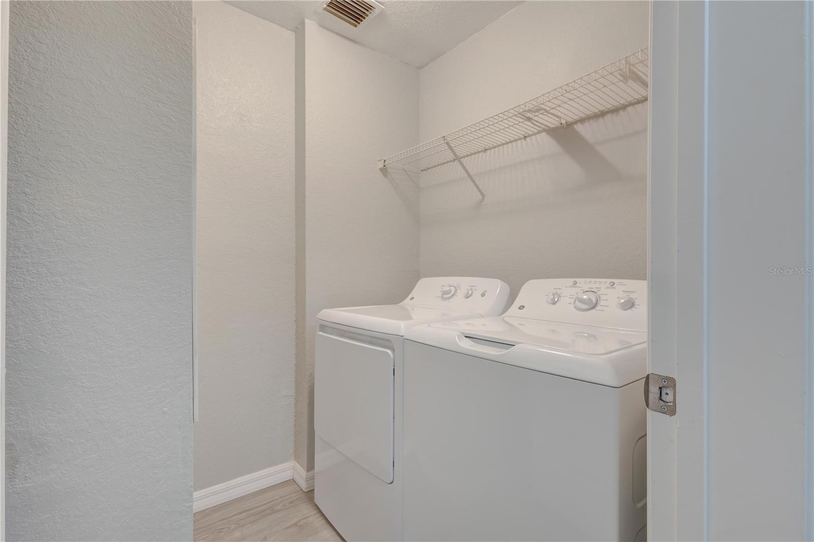 Image 11 of 76 For 3343 Kirkman Road 733