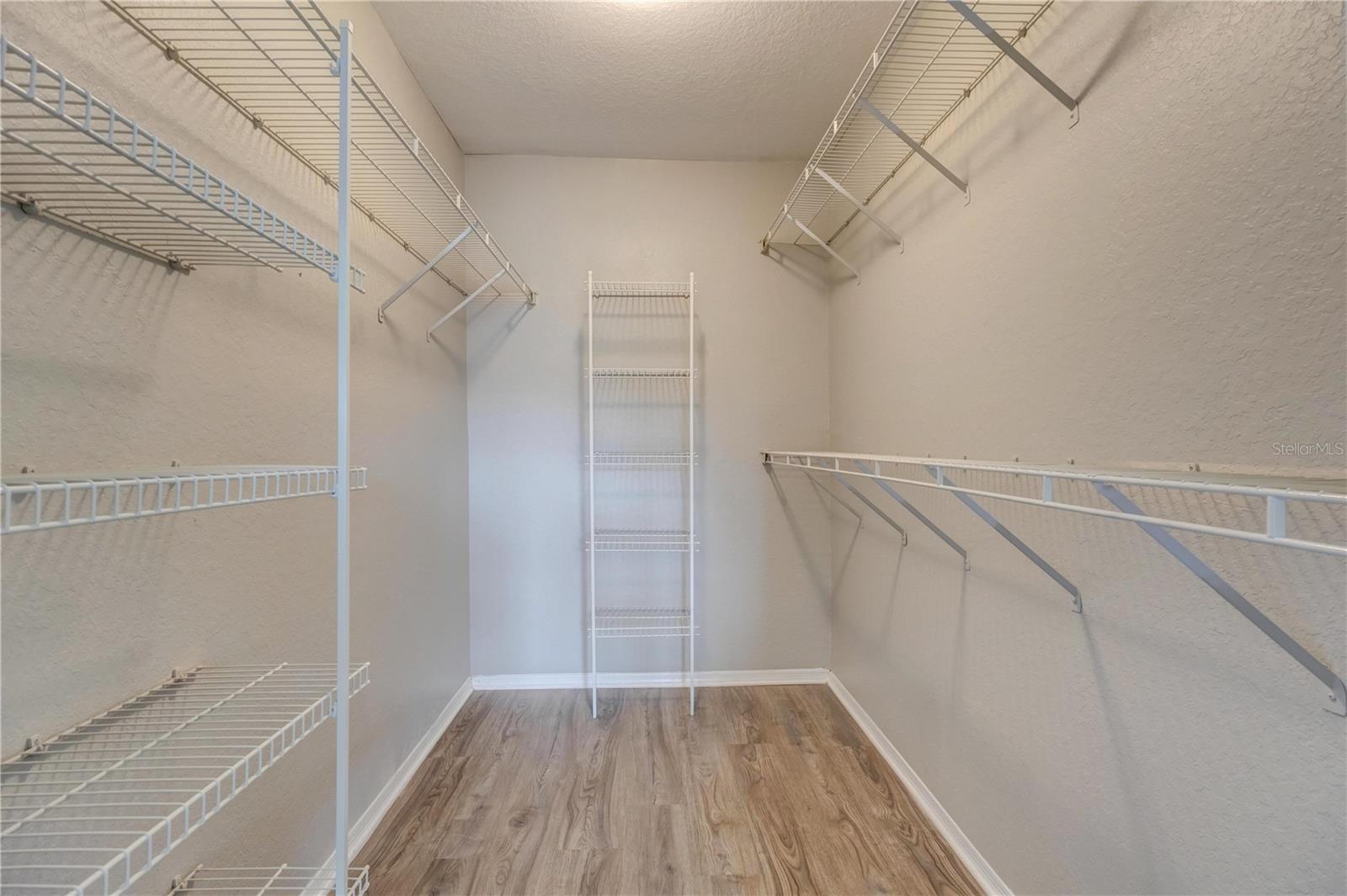 Image 30 of 76 For 3343 Kirkman Road 733