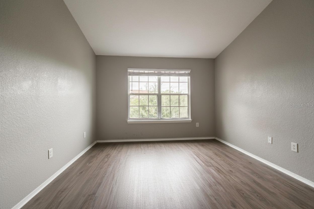 Image 7 of 76 For 3343 Kirkman Road 733