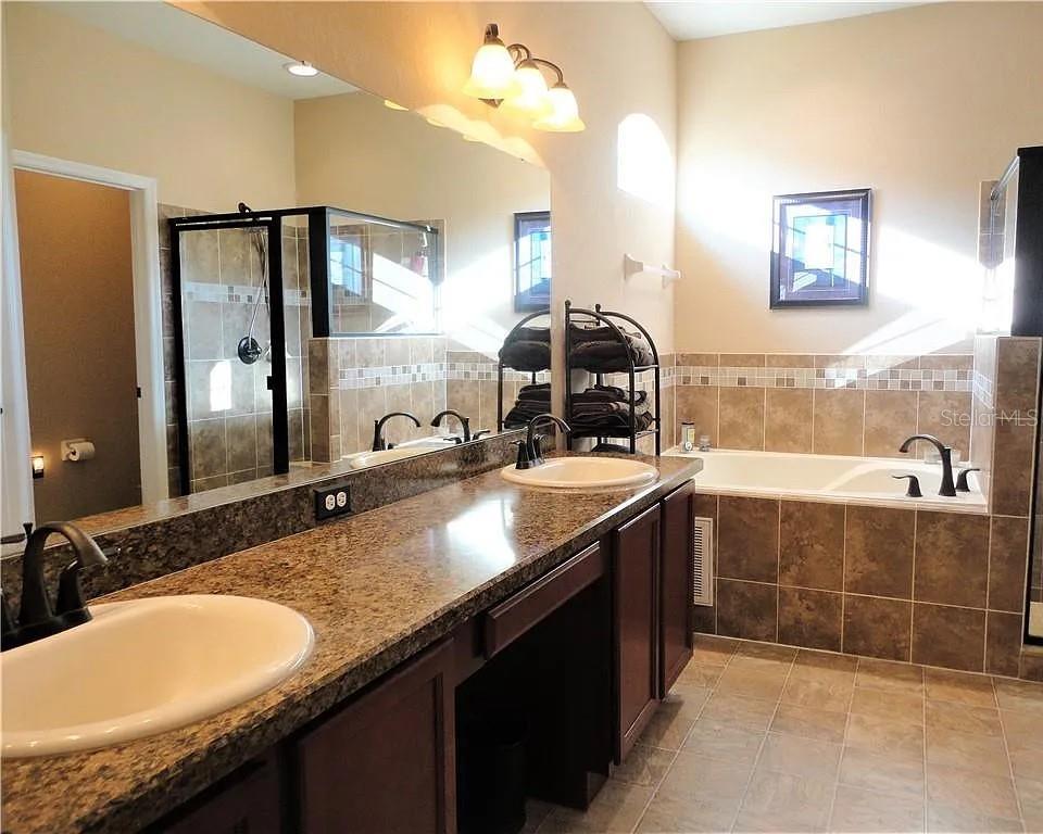 Image 5 of 6 For 520 Highland Meadows Avenue