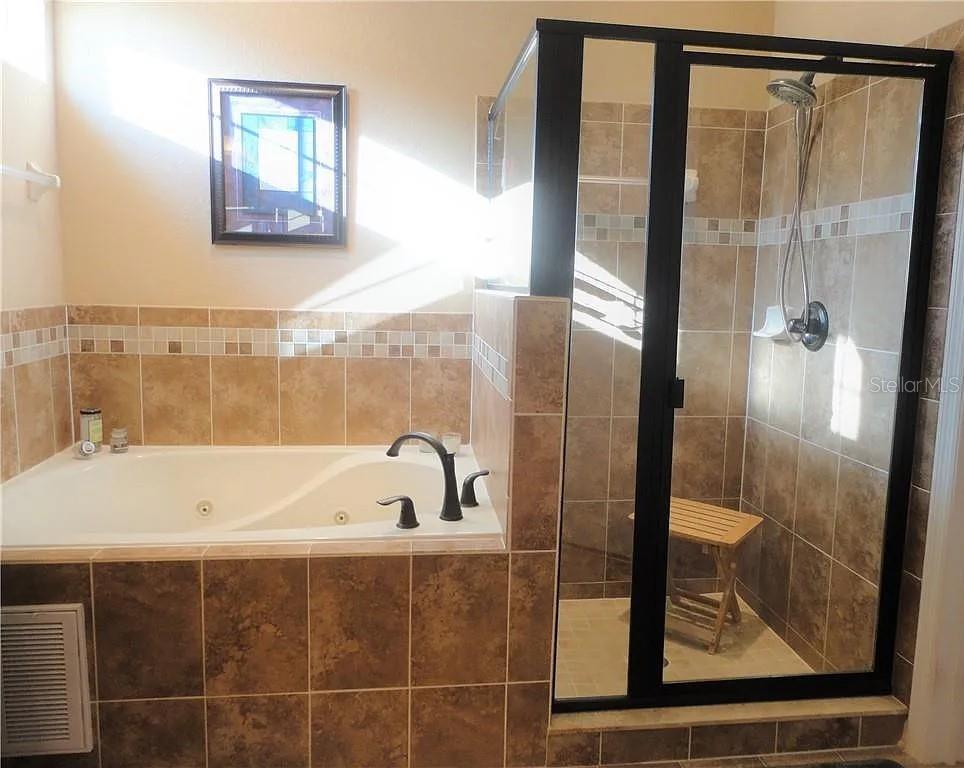 Image 6 of 6 For 520 Highland Meadows Avenue