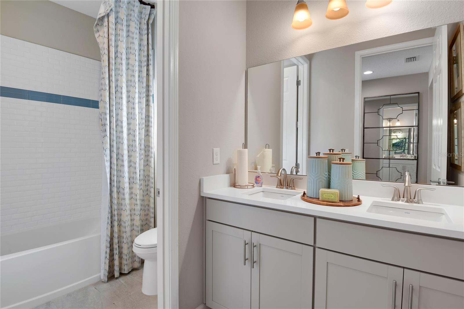 Image 3 of 20 For 205 Enclave Avenue