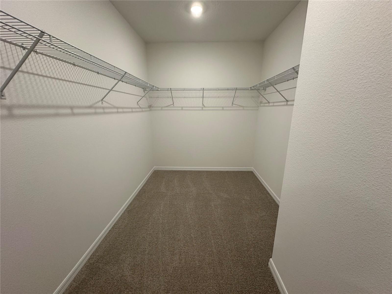 Listing photo id 10 for 5140 Springrise Drive