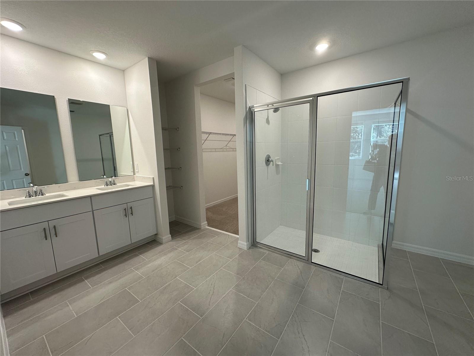 Listing photo id 11 for 5140 Springrise Drive