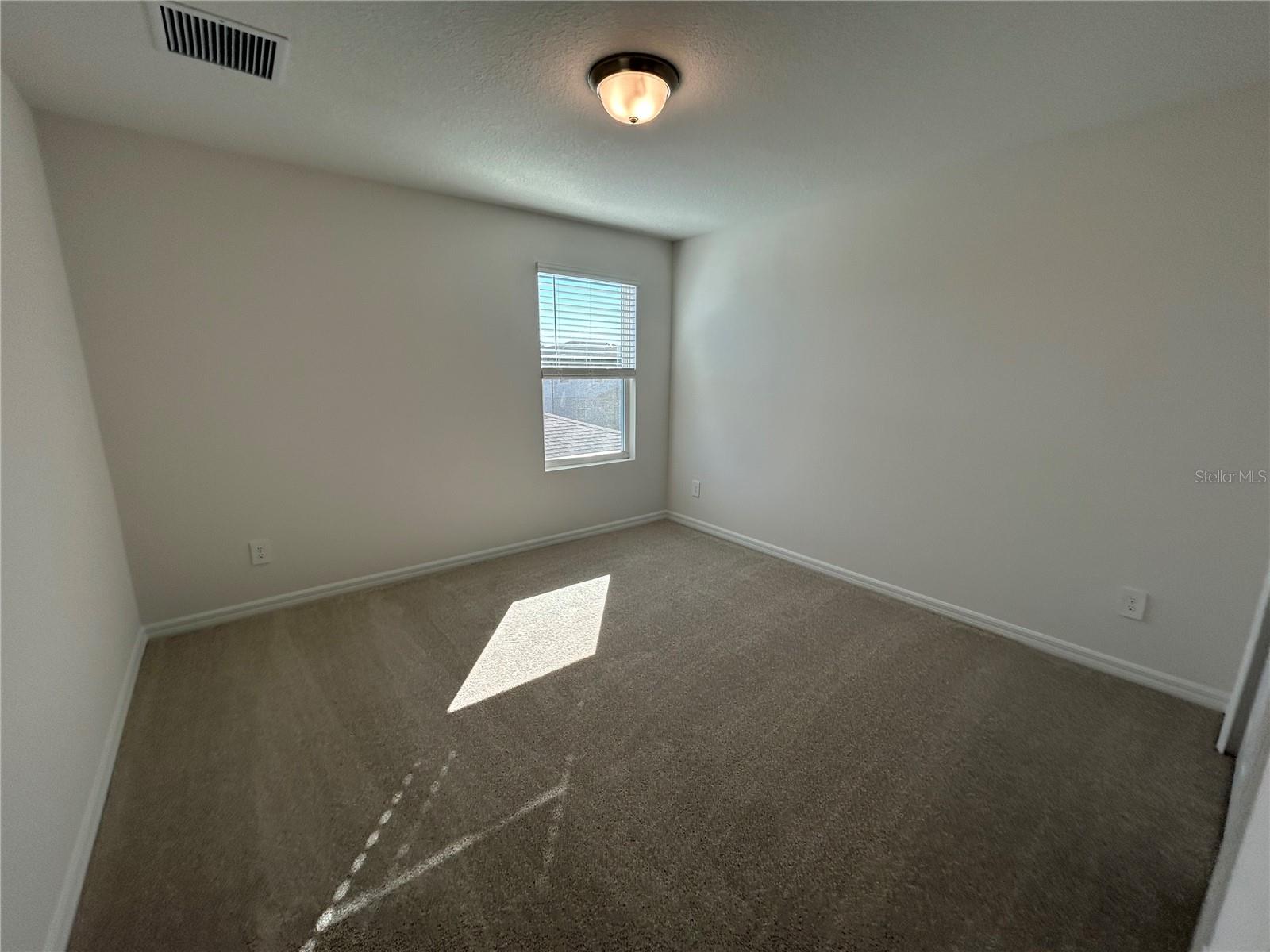 Listing photo id 21 for 5140 Springrise Drive