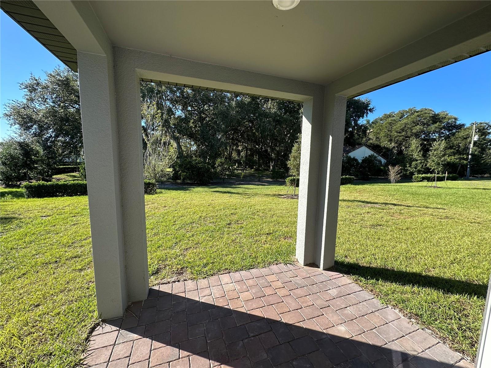 Listing photo id 1 for 5140 Springrise Drive