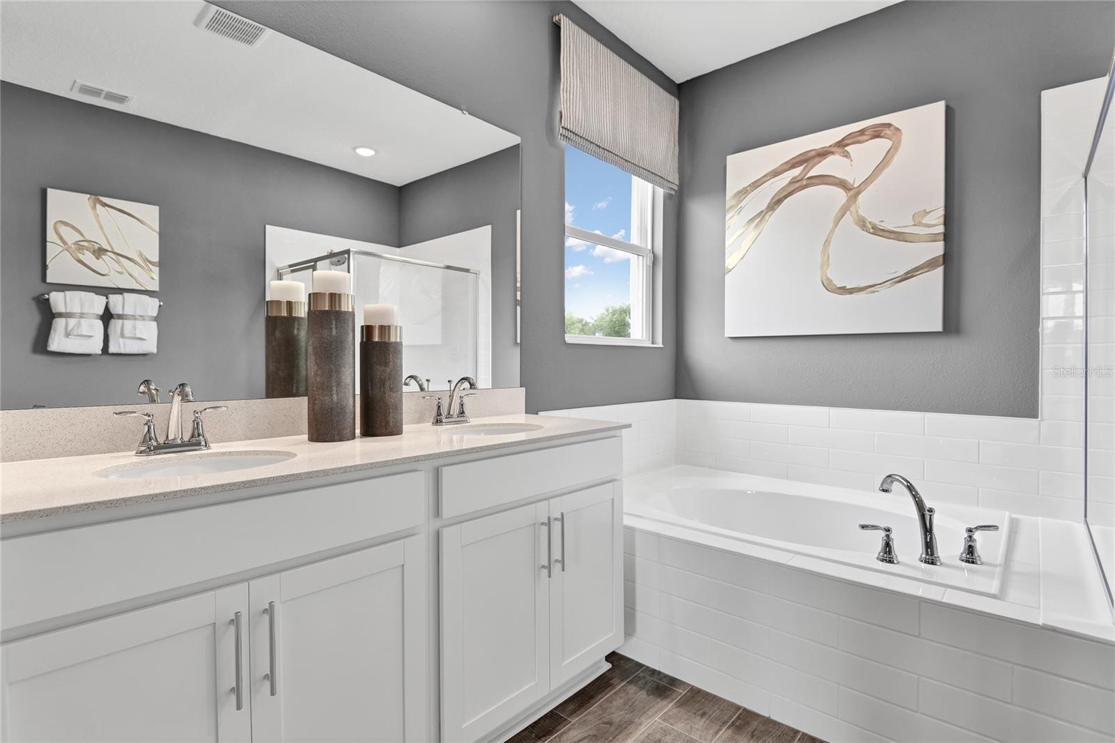 Image 12 of 18 For 203 Enclave Avenue