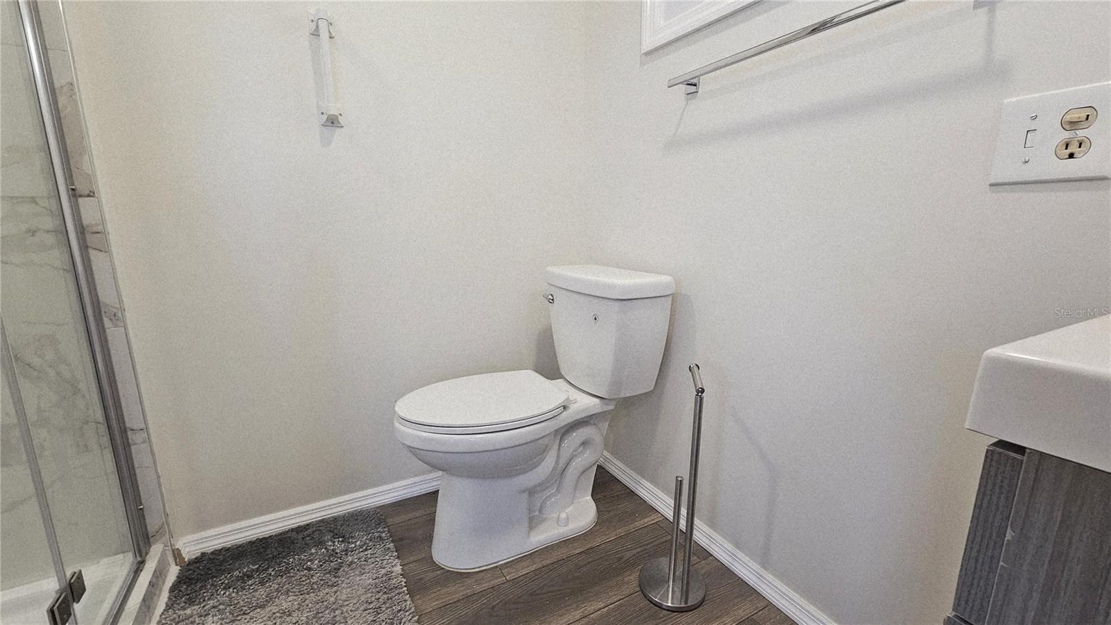 Image 17 of 21 For 1355 Flamingo Drive