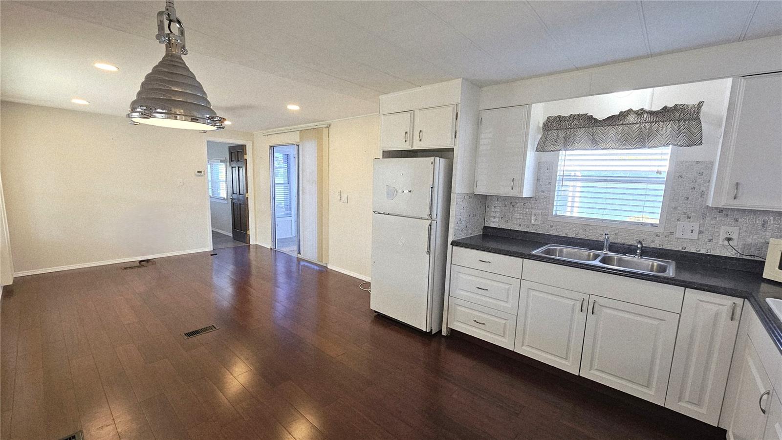 Image 6 of 21 For 1355 Flamingo Drive