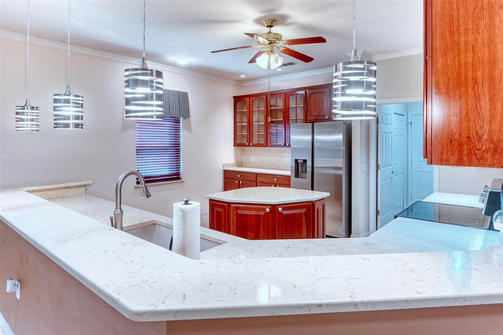 Image 21 of 62 For 325 Balboa Drive