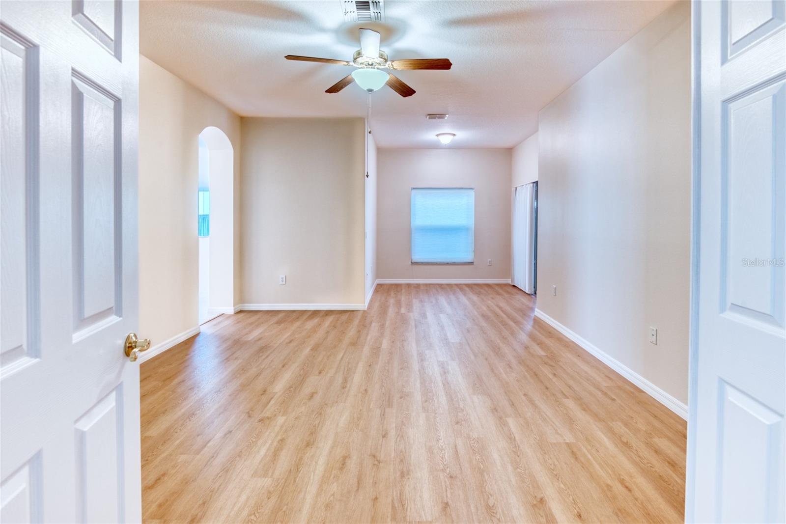 Image 24 of 62 For 325 Balboa Drive