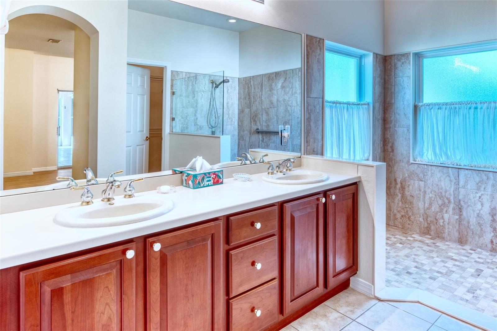 Image 30 of 62 For 325 Balboa Drive