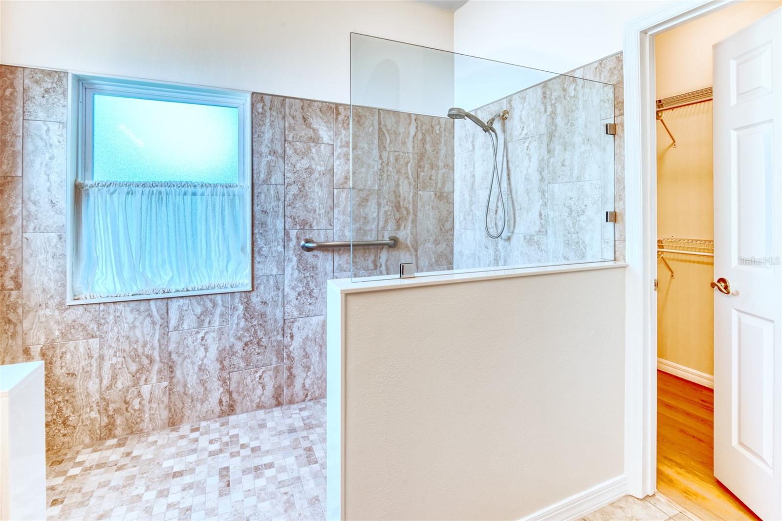 Image 32 of 62 For 325 Balboa Drive