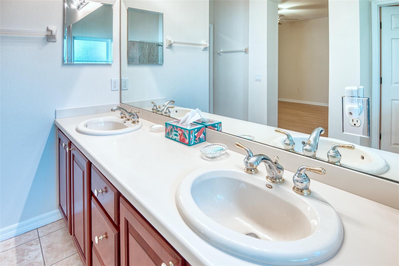 Image 35 of 62 For 325 Balboa Drive