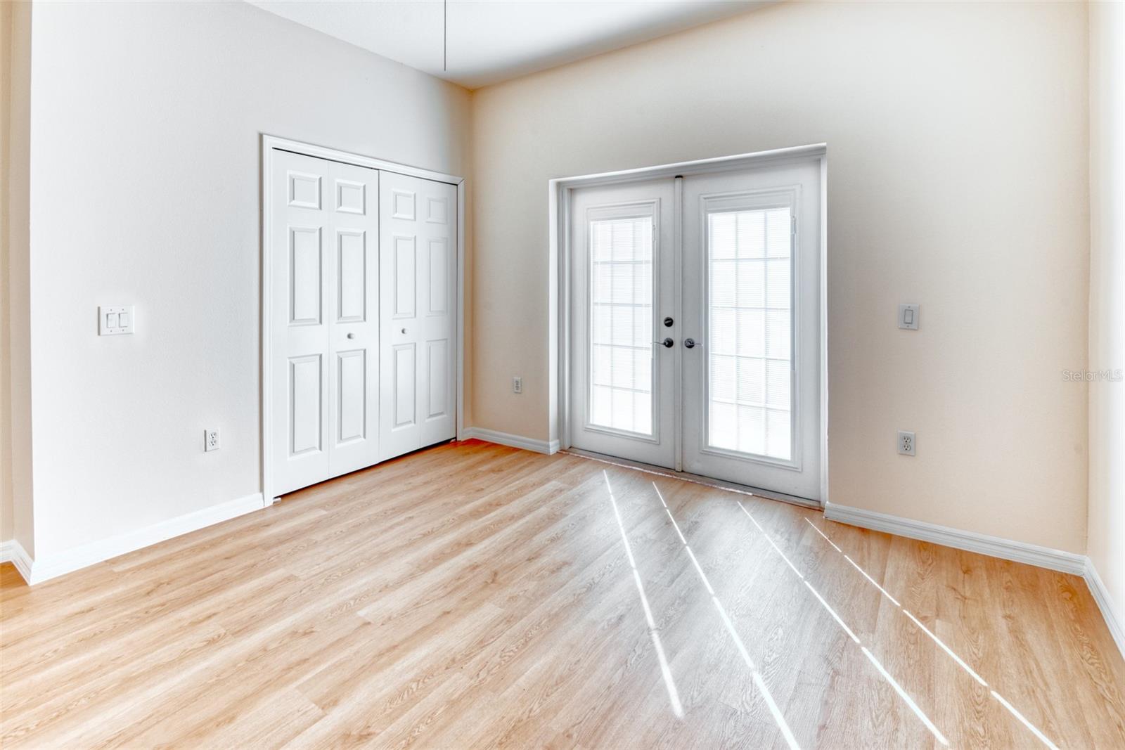 Image 37 of 62 For 325 Balboa Drive