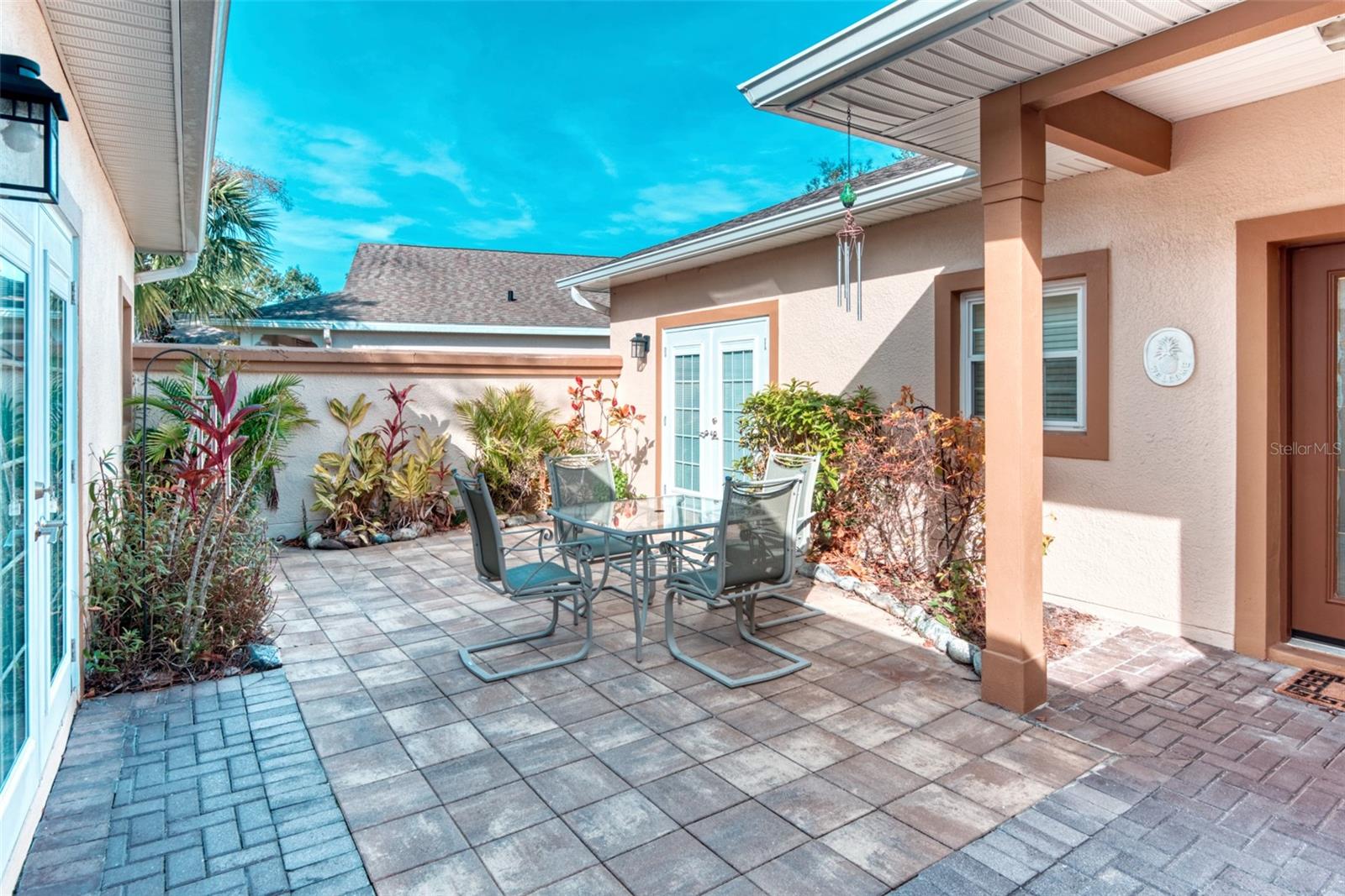 Image 4 of 62 For 325 Balboa Drive