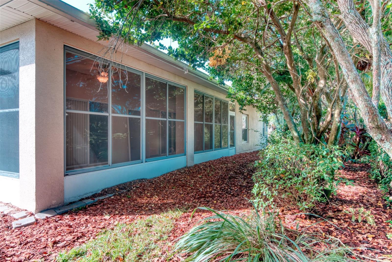 Image 42 of 62 For 325 Balboa Drive