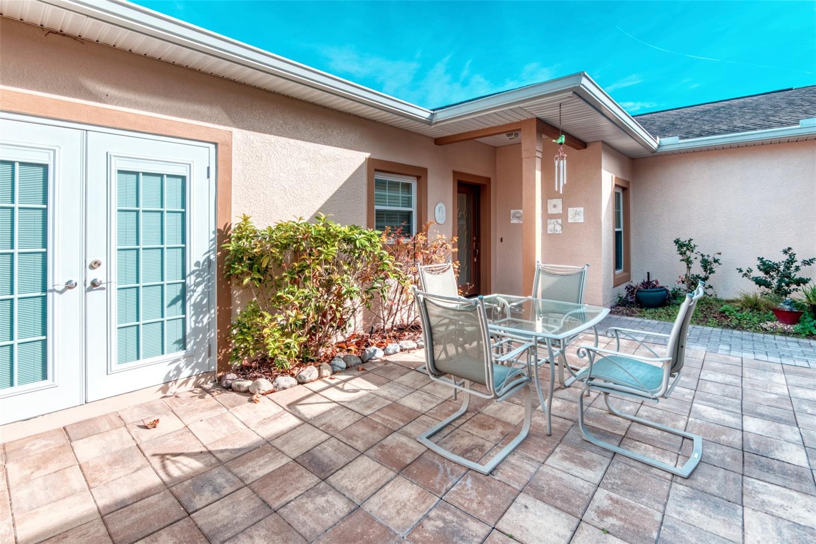 Image 6 of 62 For 325 Balboa Drive