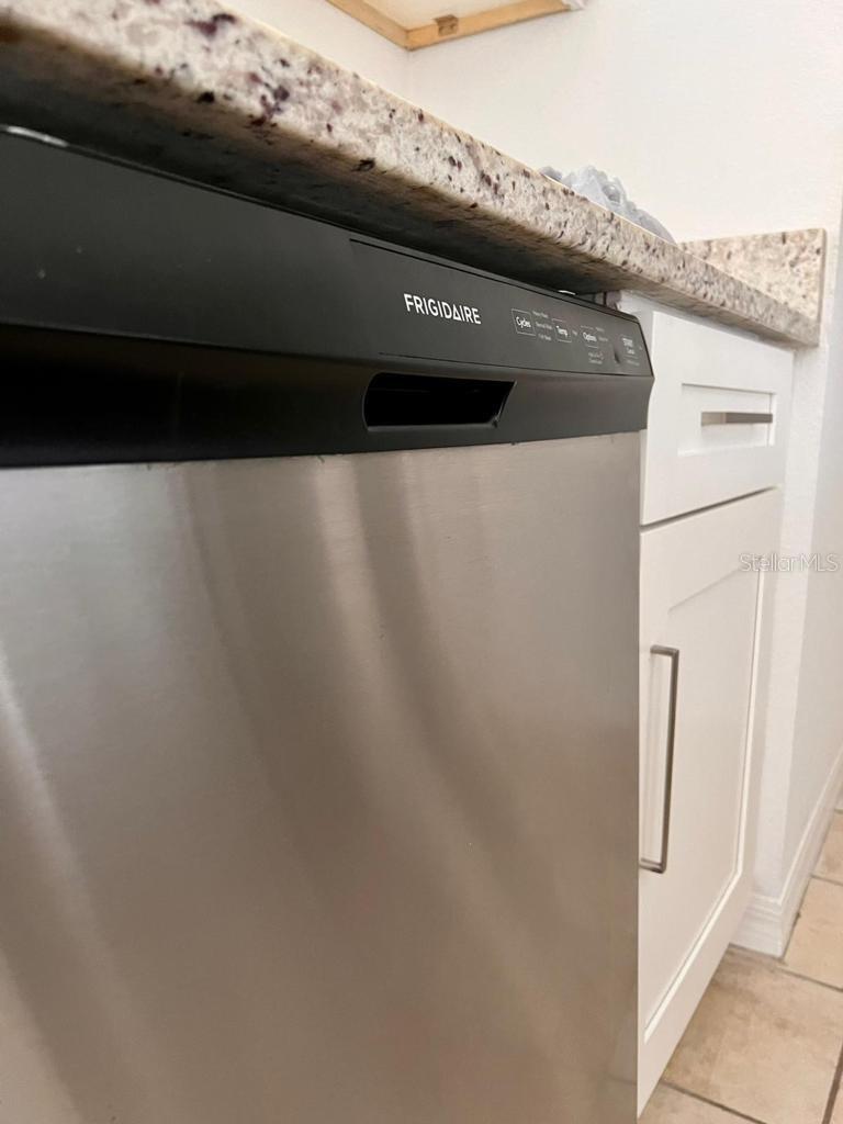 Image 14 of 35 For 5550 Michigan Street 3235