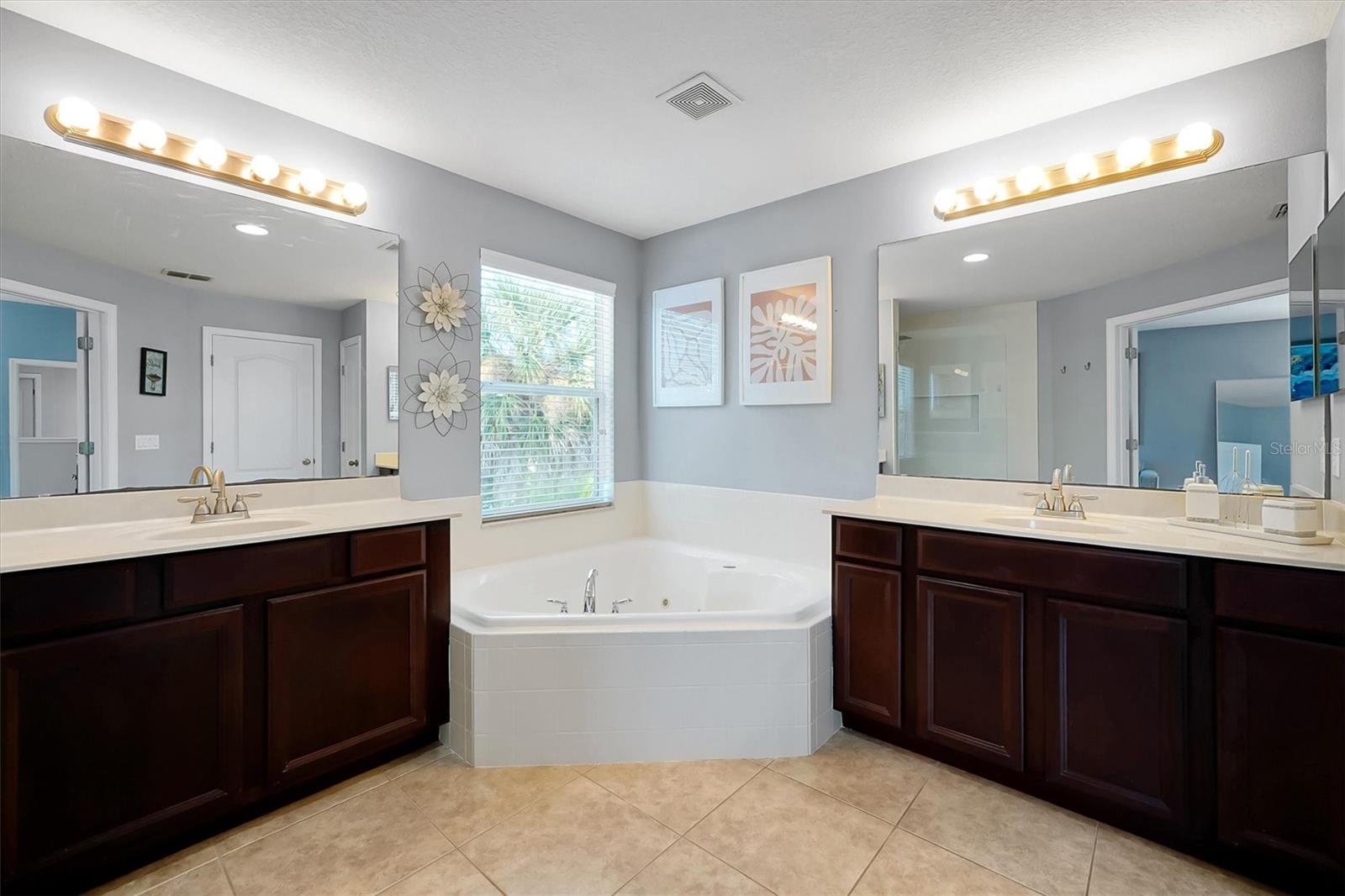 Image 33 of 79 For 12654 Sawgrass Plantation Boulevard