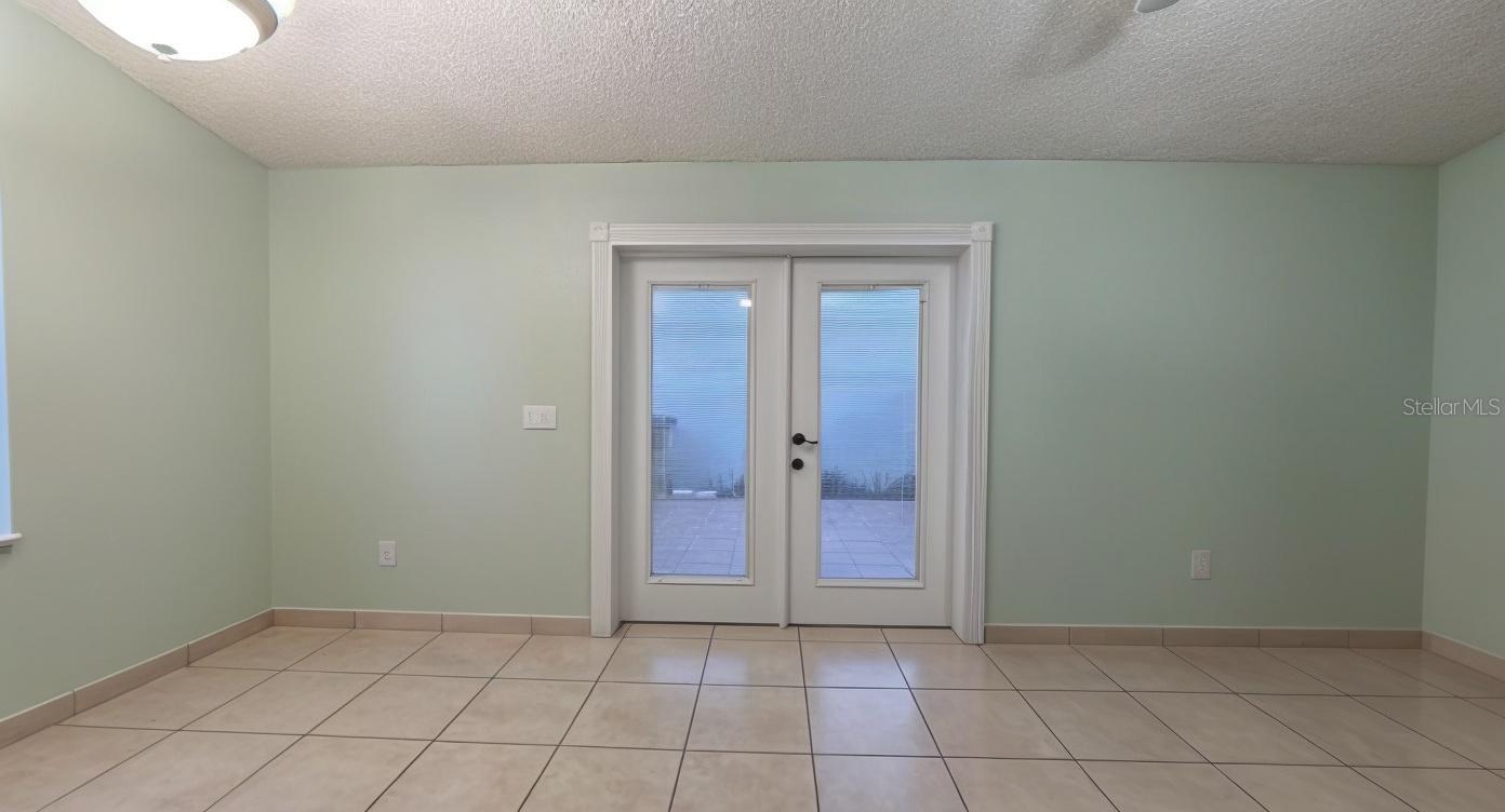 Image 14 of 39 For 2340 Harbor Town Drive