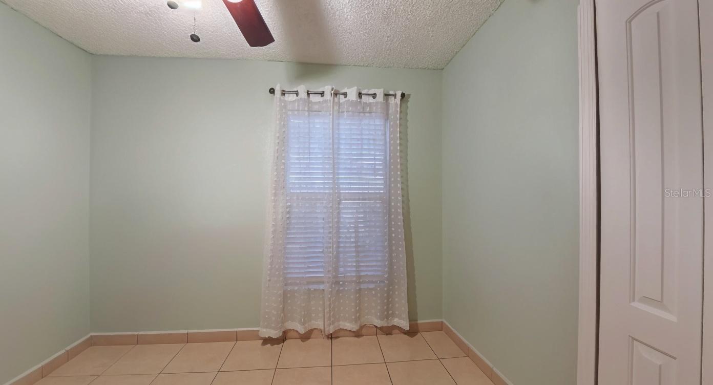 Image 23 of 39 For 2340 Harbor Town Drive