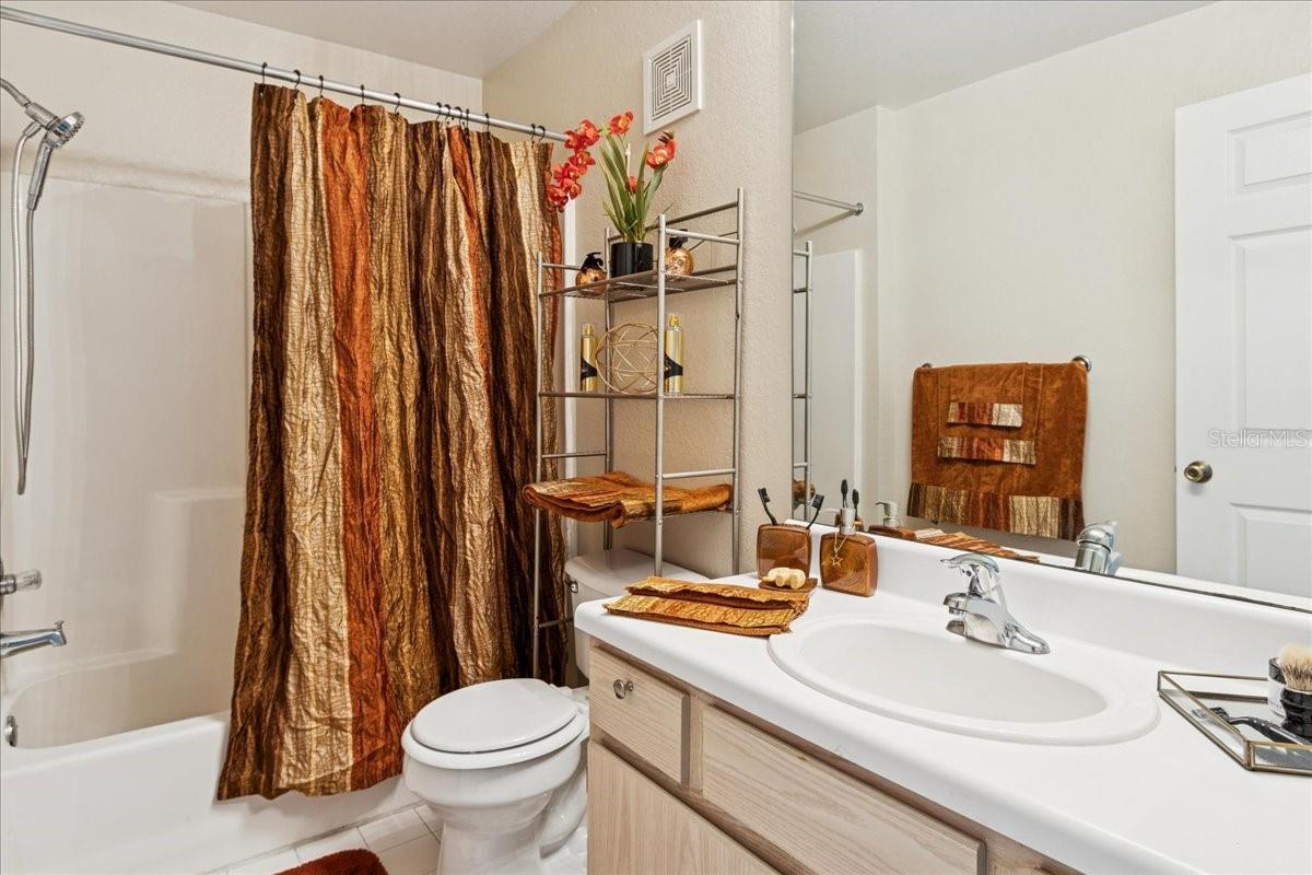 Image 27 of 44 For 5451 Vineland Road 2305