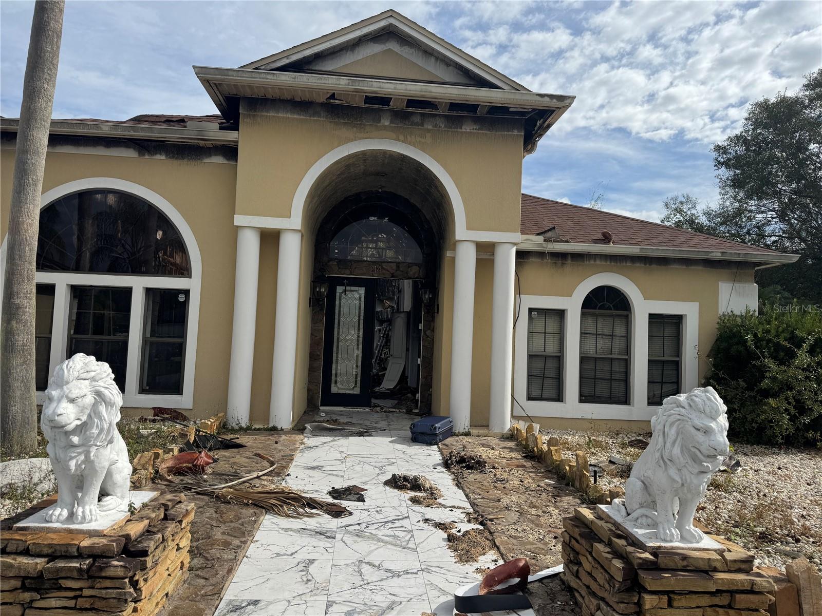 Image 3 of 16 For 214 Taranto Way