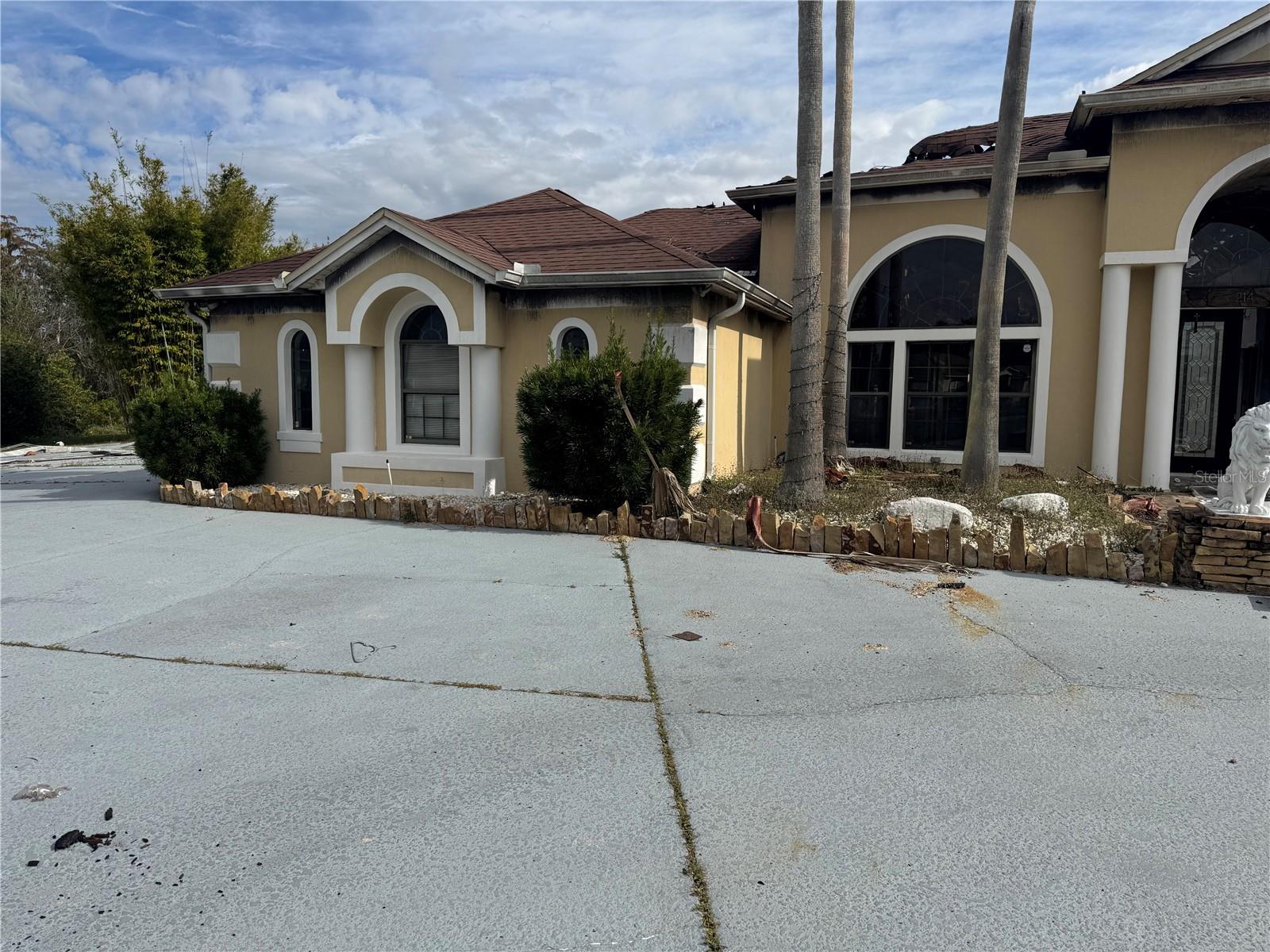 Image 4 of 16 For 214 Taranto Way