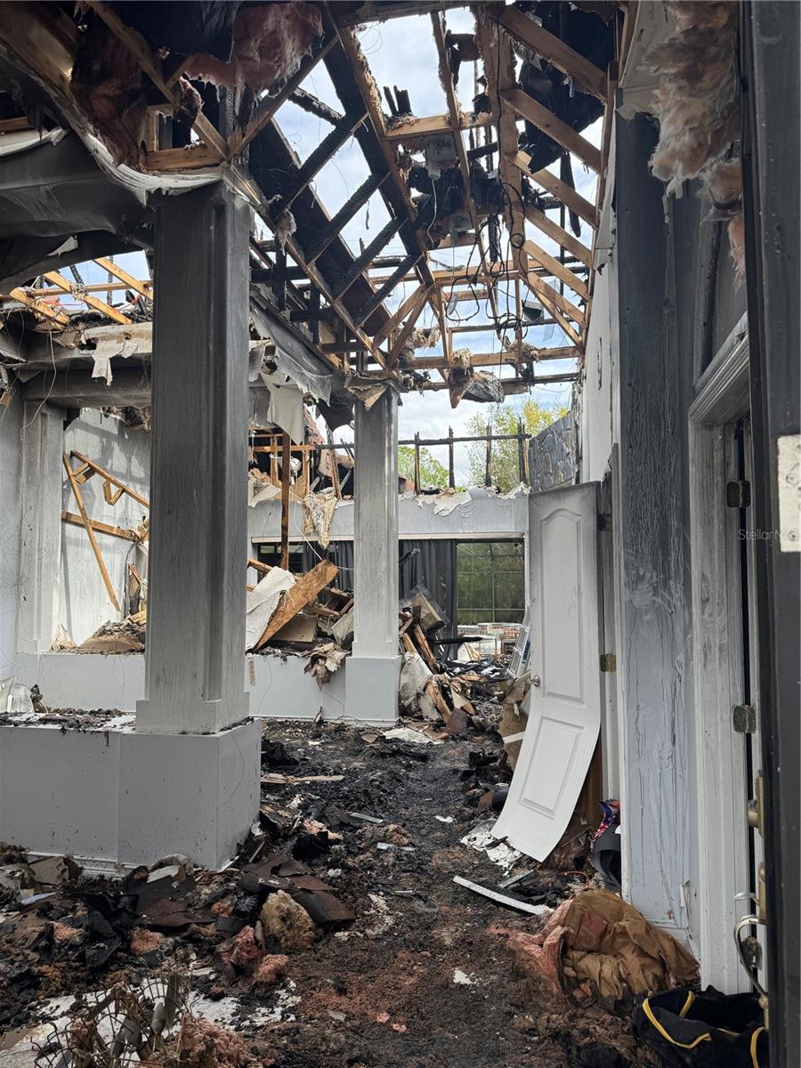 Image 8 of 16 For 214 Taranto Way