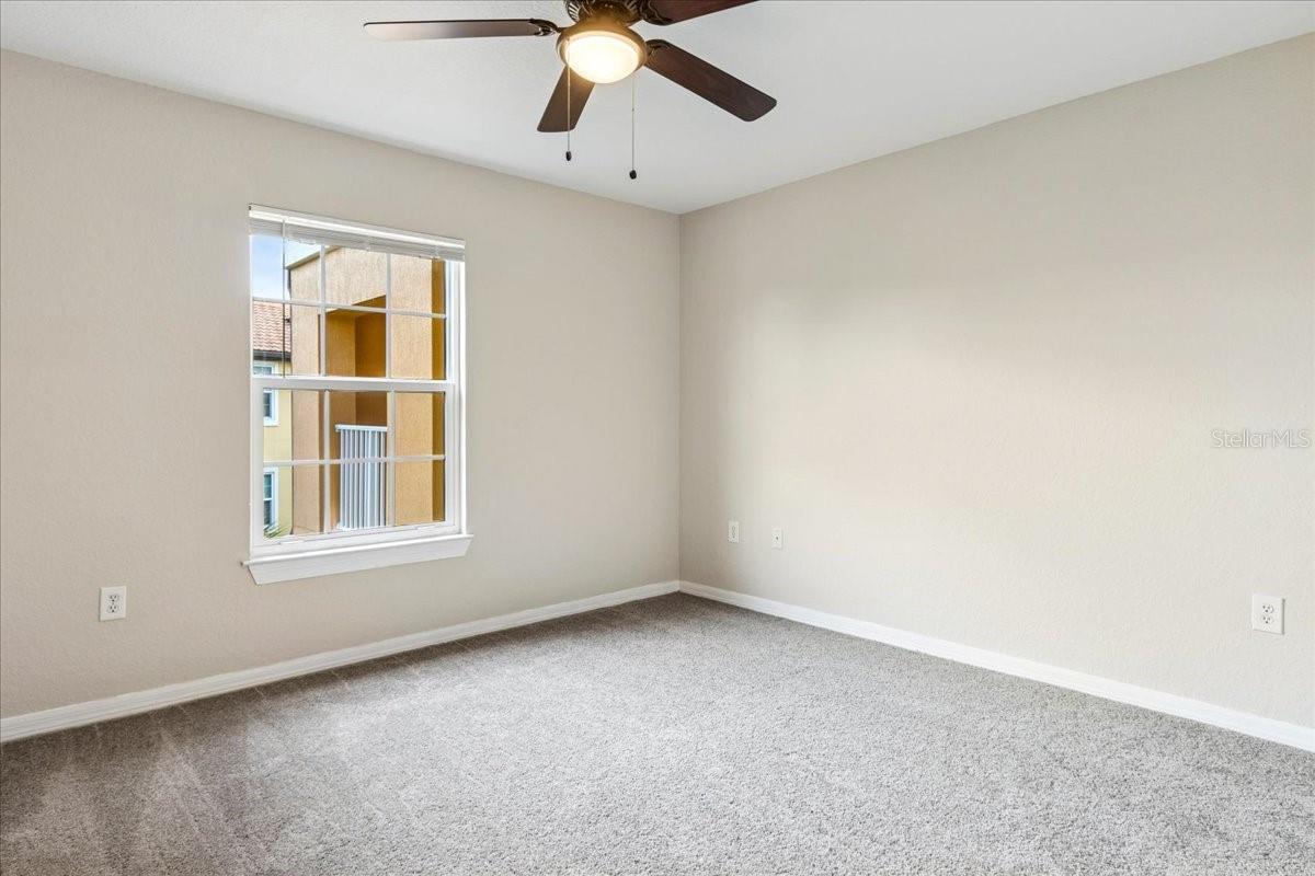 Image 20 of 45 For 5479 Vineland Road 9310