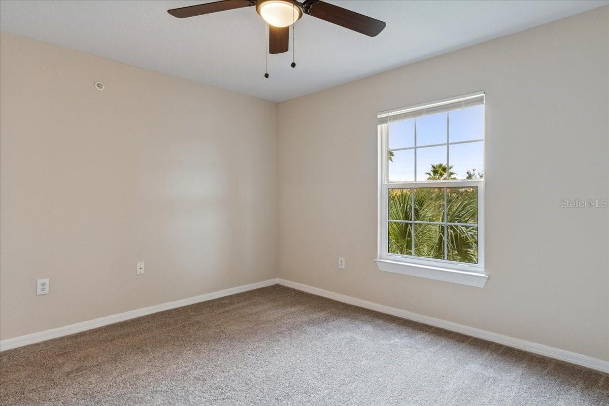 Image 21 of 45 For 5479 Vineland Road 9310