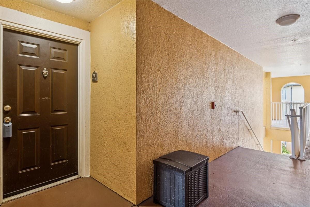 Image 7 of 45 For 5479 Vineland Road 9310