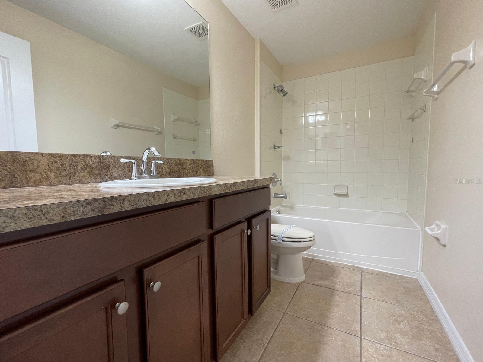 Image 17 of 24 For 9008 Savannah Magnolia Lane