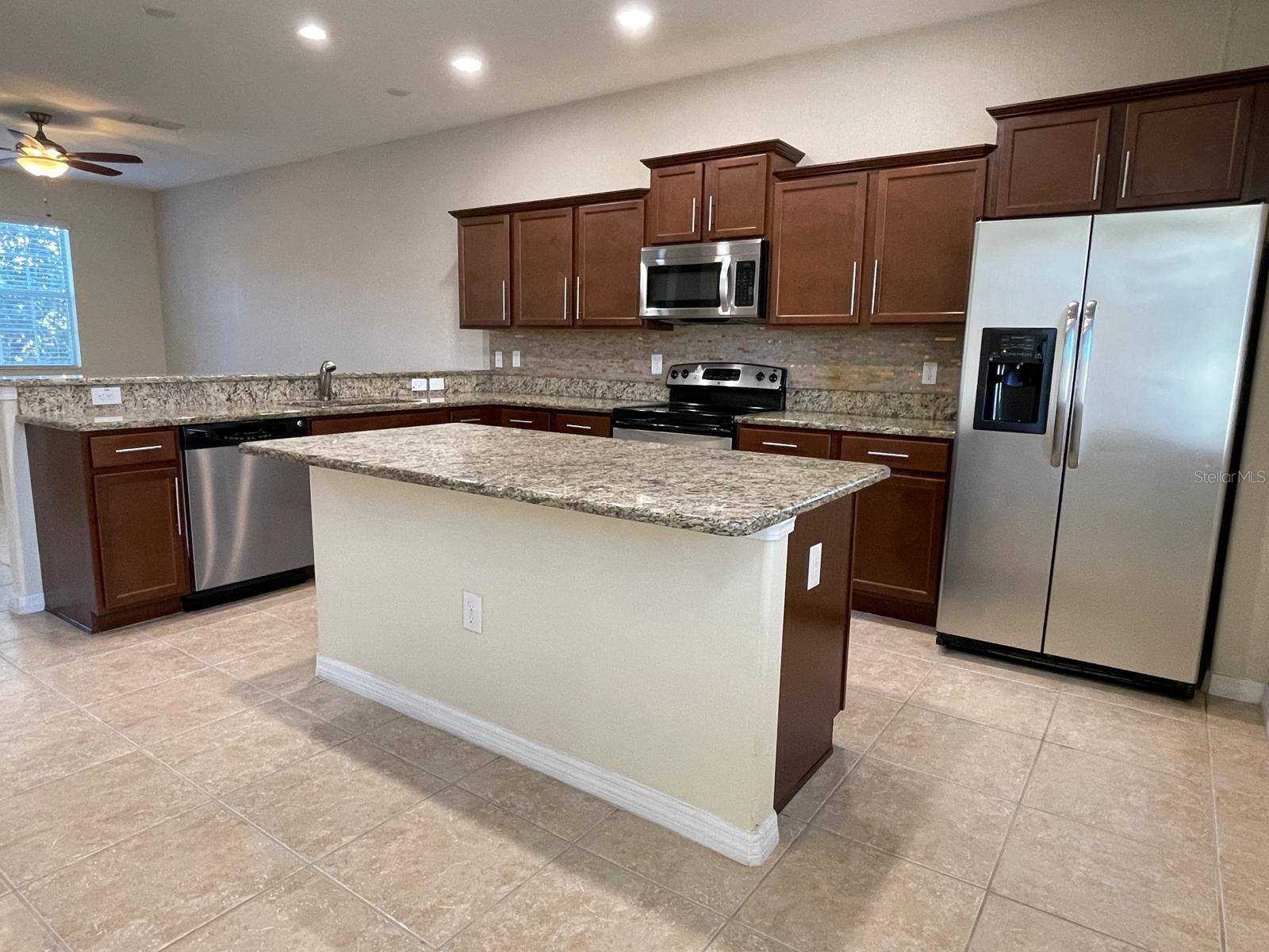 Image 3 of 24 For 9008 Savannah Magnolia Lane