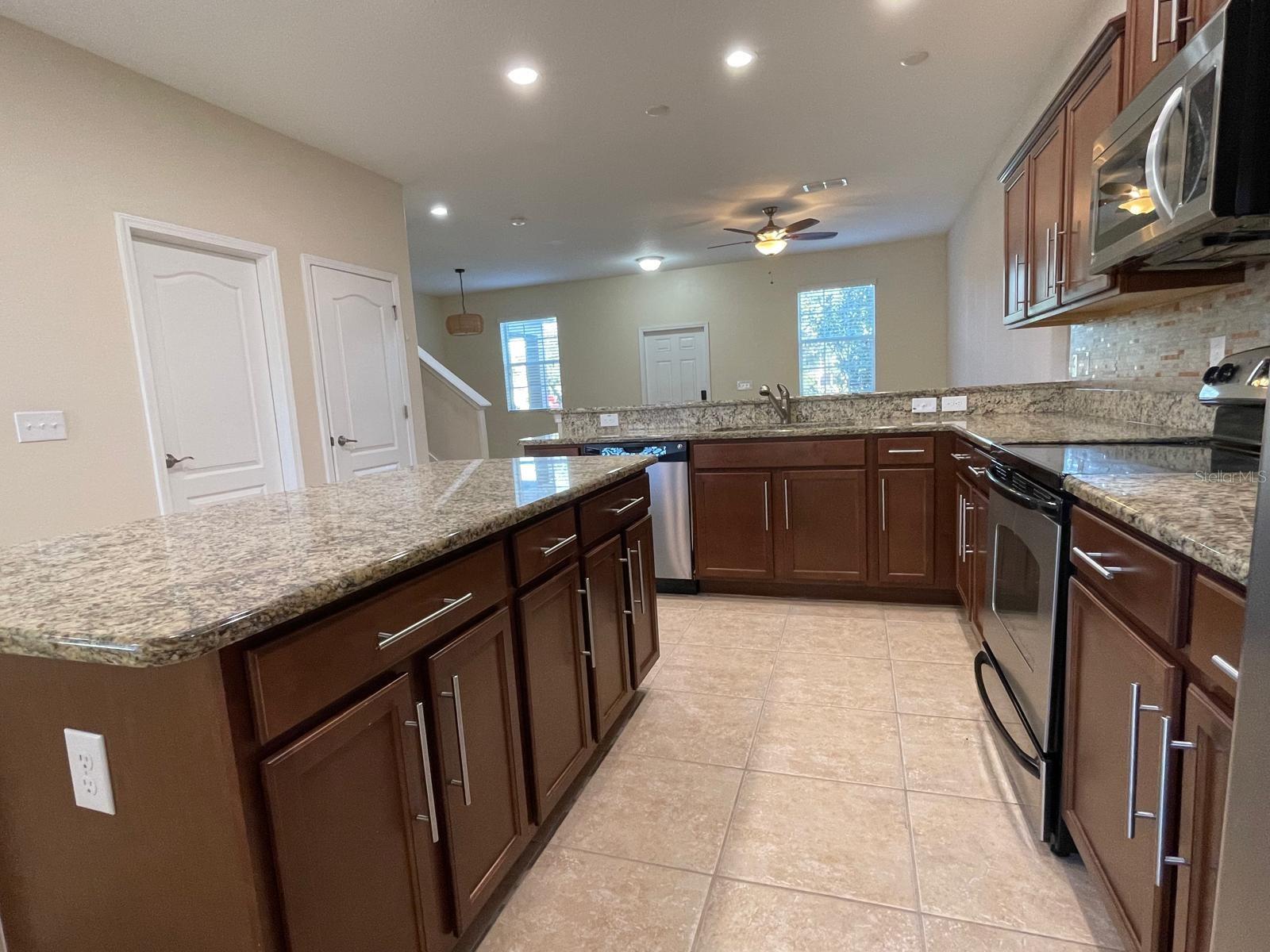 Image 4 of 24 For 9008 Savannah Magnolia Lane